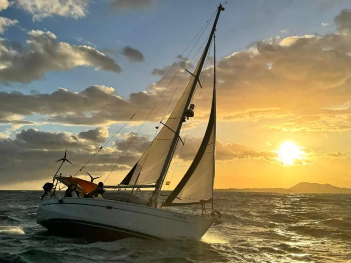 15 vietų jachta Beneteau Oceanis 44